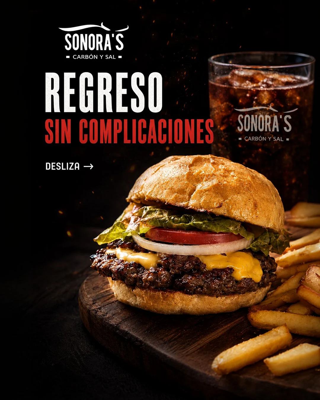 Hamburguesa normal con papas y refresco sobre fondo de carbón, con el mensaje Regreso sin complicaciones.